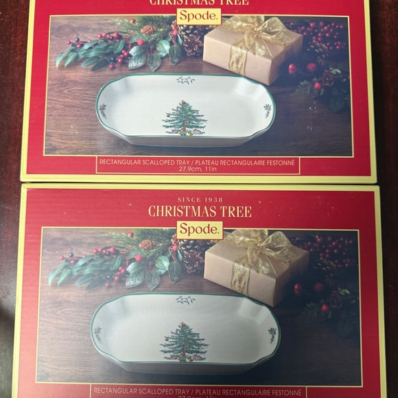 Set of 2 Spode Christmas Tree Rectangular Scalloped Tray - Picture 5 of 6